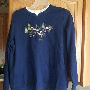 BRECKENRIDGE WOMENS SWETSHIRT SIZE  M